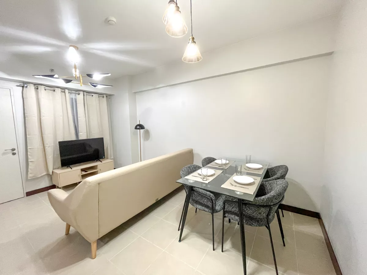 "2BR, 1 Bathroom Condominium with Balcony and Ocean View For Rent in Davao"09
