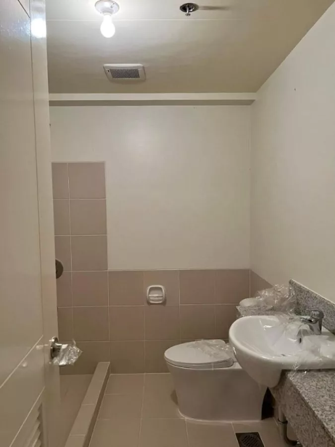 "2 bedroom condo unit for rent at Brixton Place, Kapitolyo, Pasig City near BGC"04