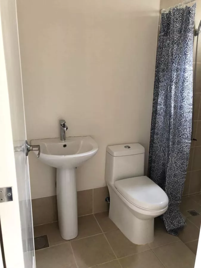 "3 Bedroom Condo For Rent in Valenza Mansions, Santa Rosa. Laguna"03