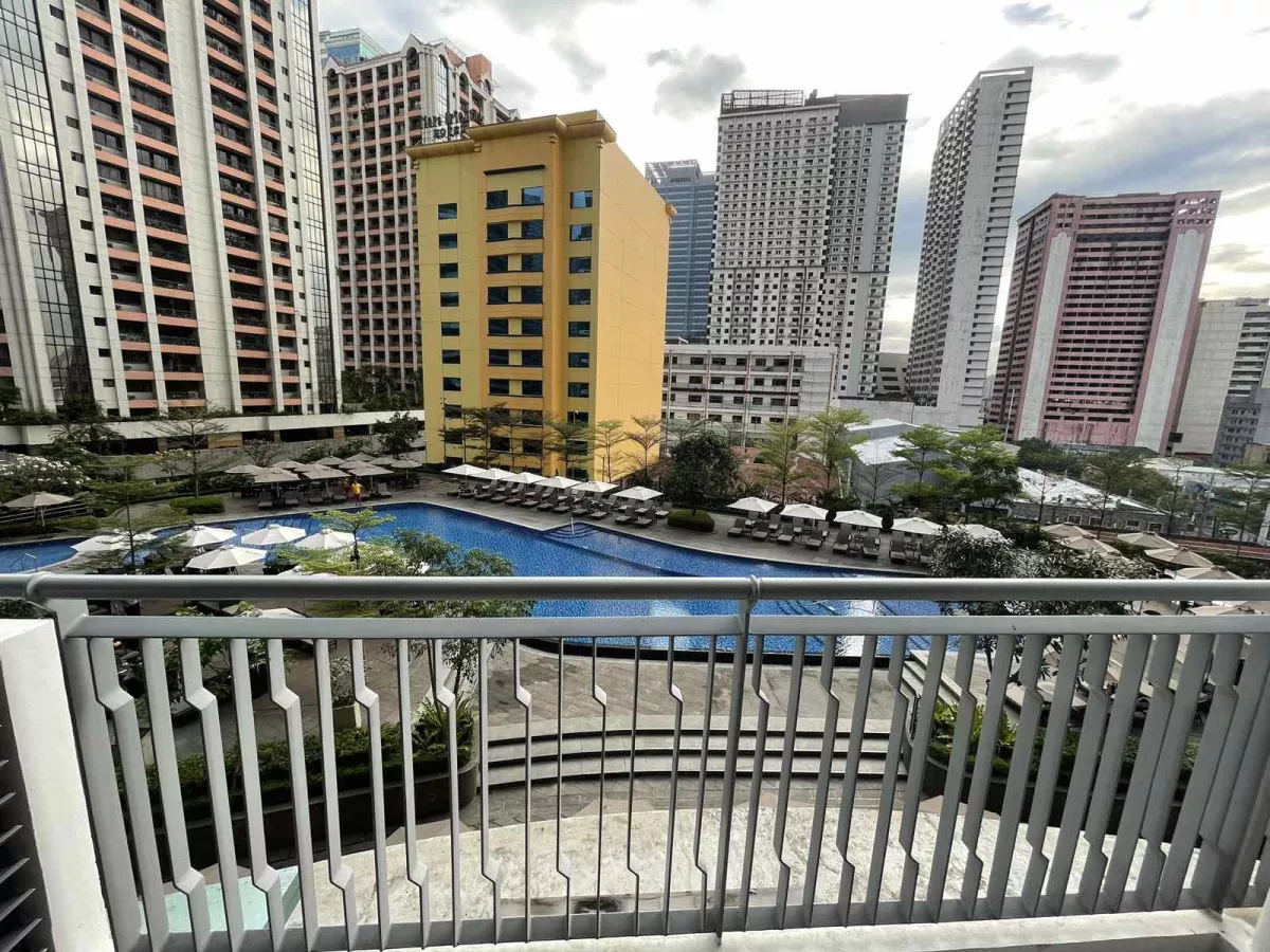 Below Market For Lease 1BR with Balcony at The Rise Shangrila02
