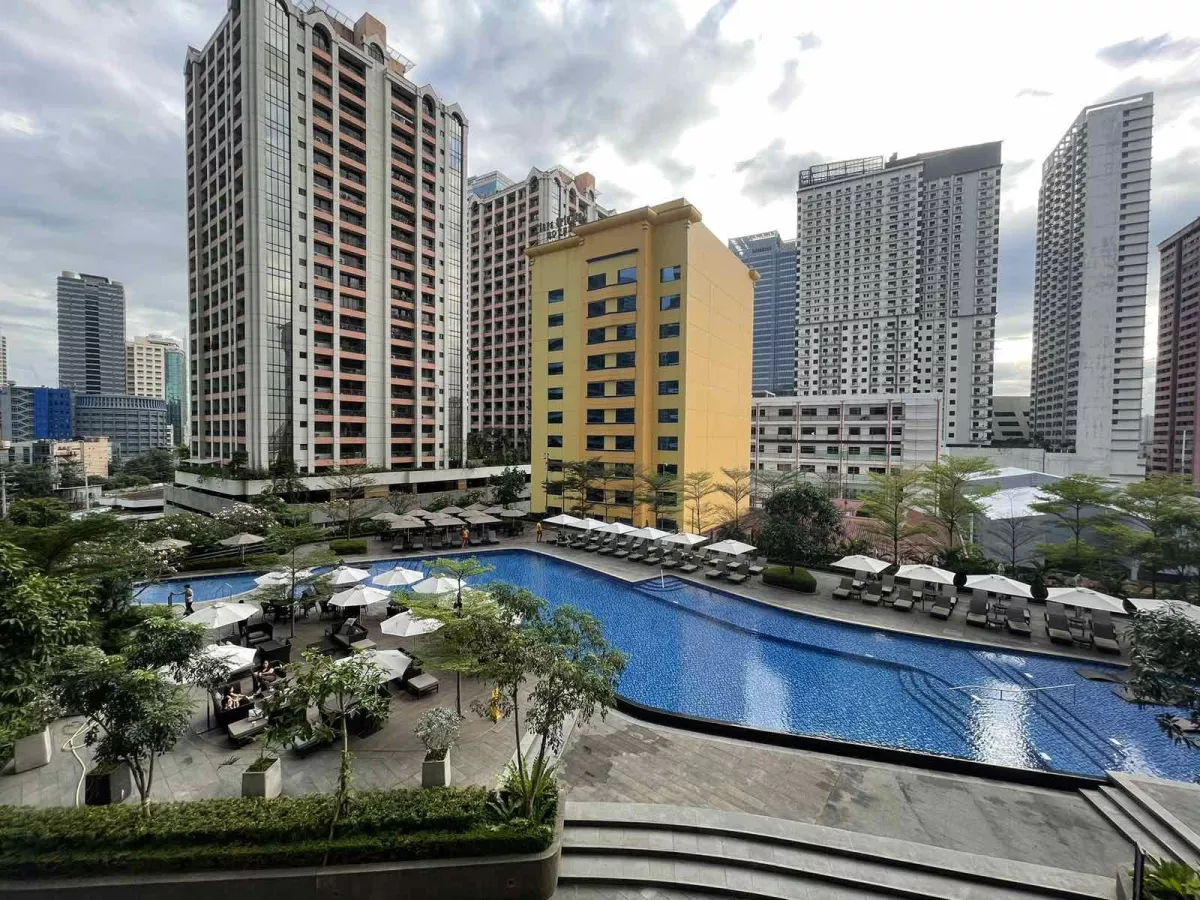 Below Market For Lease 1BR with Balcony at The Rise Shangrila06
