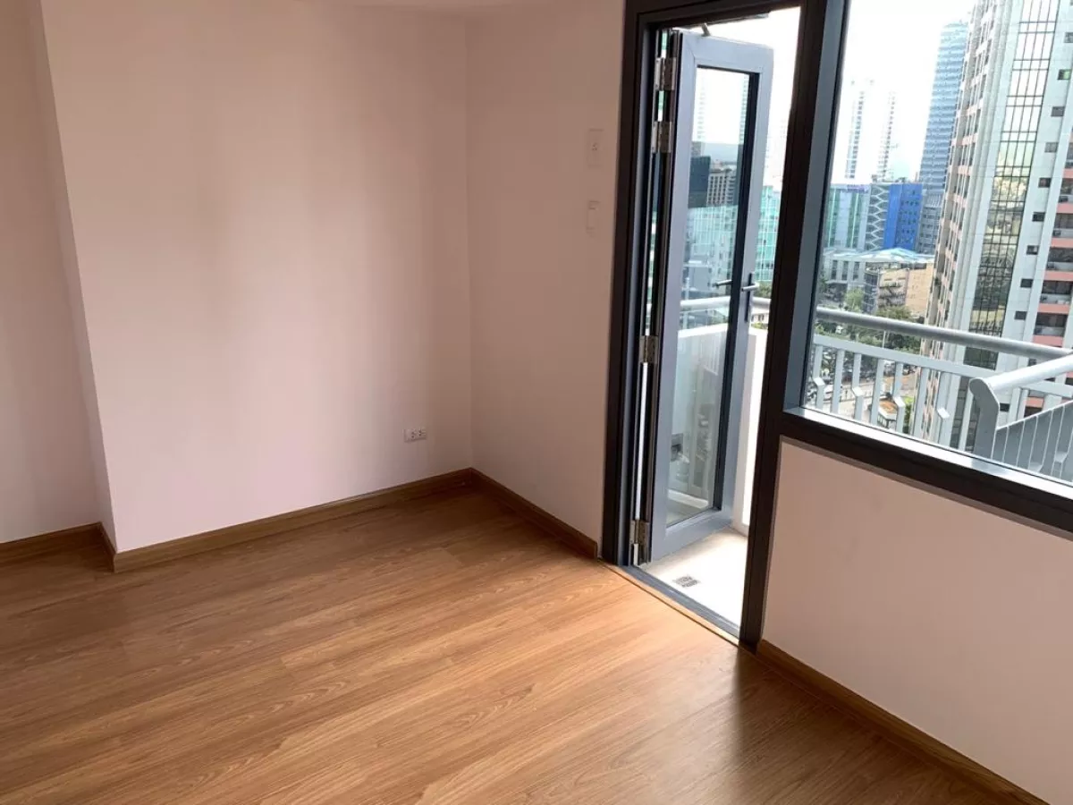 For Lease 1 Bedroom in The Rise Makati02