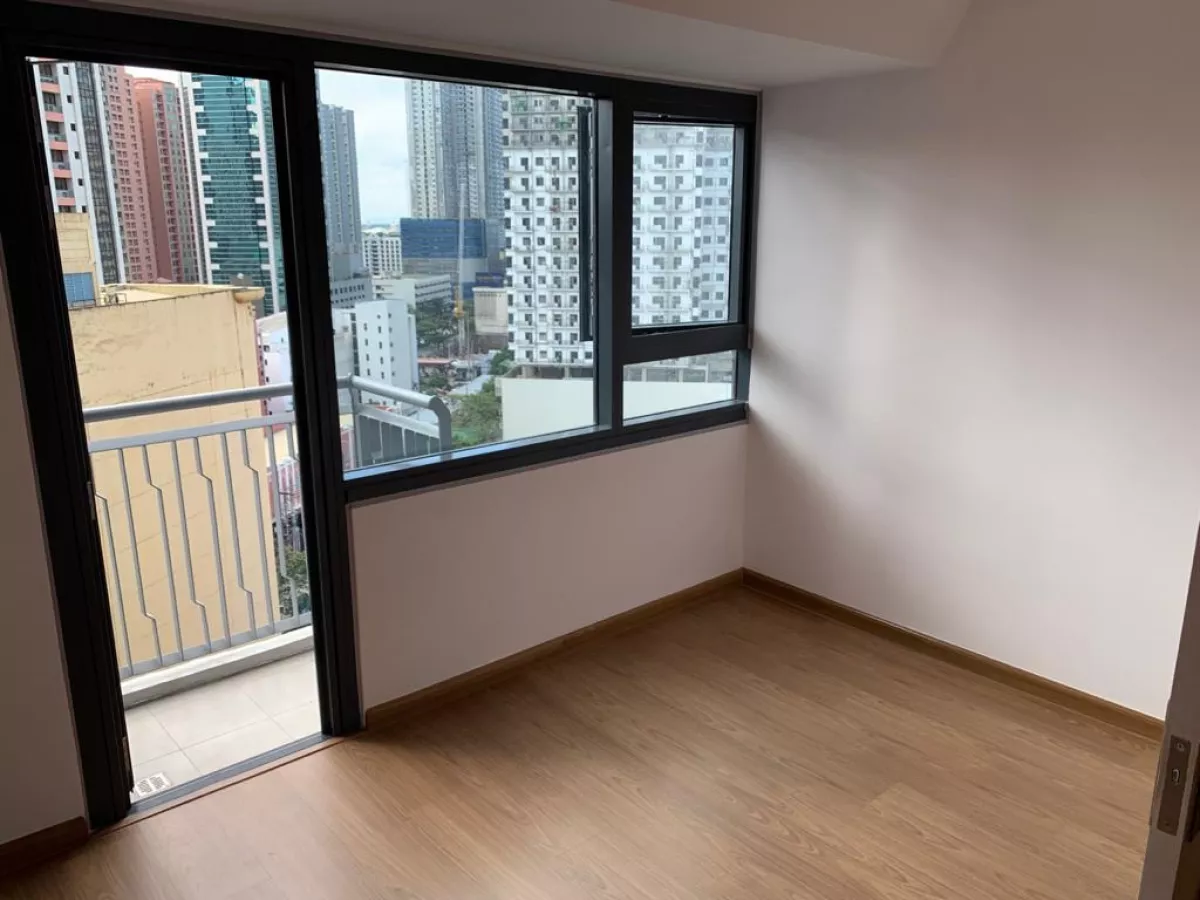 For Lease 1 Bedroom in The Rise Makati04