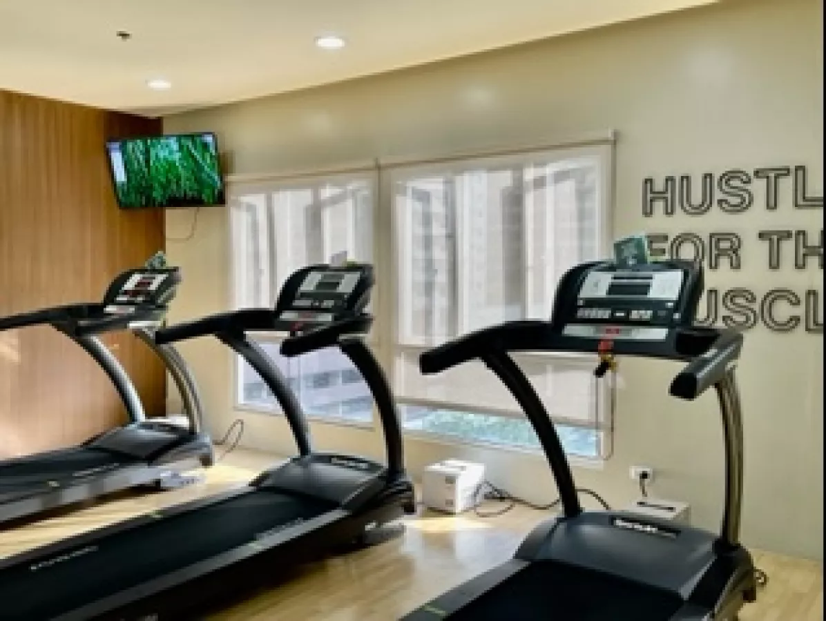 "2 BR Condo in Montane, BGC, Taguig City For Rent at Reduced Rate"05