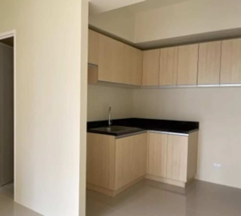 "2 BR Condo in Montane, BGC, Taguig City For Rent at Reduced Rate"06