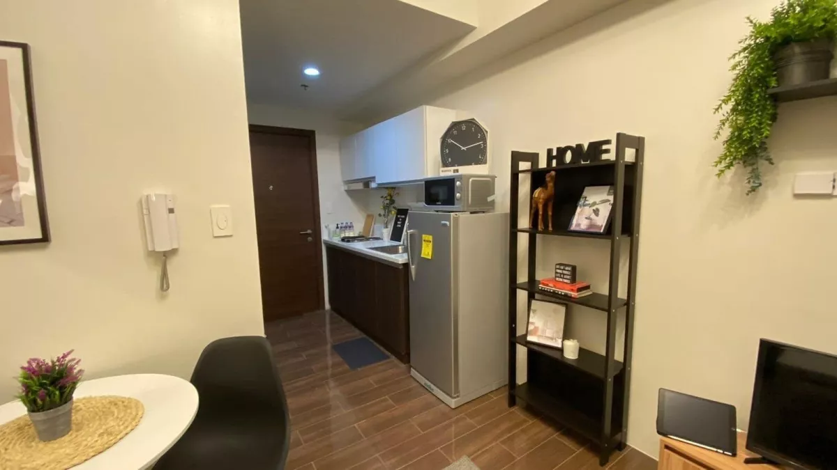 "Fully-Furnished 1BR in Air Residences, Ayala for Rent"05