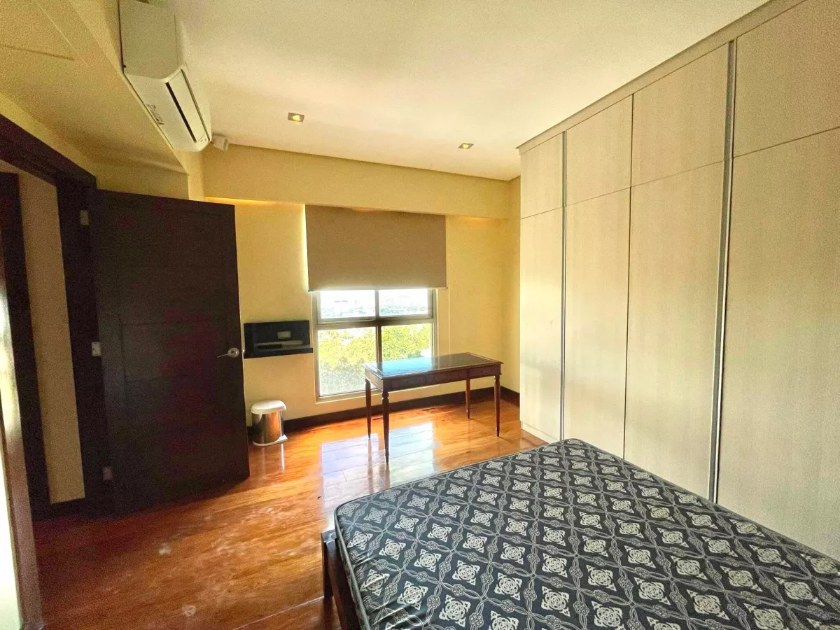 "For Rent - Furnished, Spacious 2BR with Panoramic View of Cebu City."07