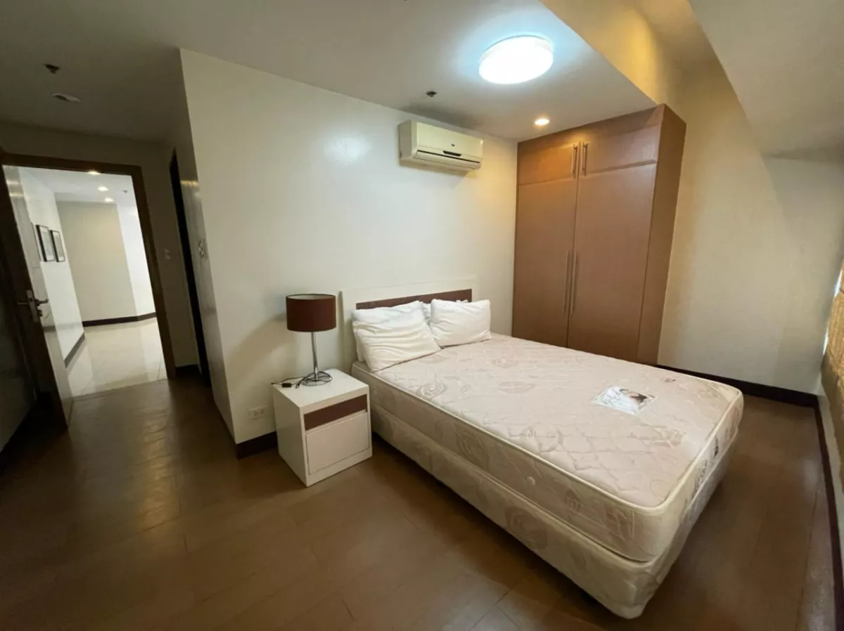 "For Lease 2 Bedroom in One Central Salcedo Village, Makati City"02