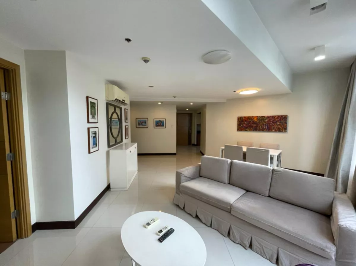 "For Lease 2 Bedroom in One Central Salcedo Village, Makati City"04