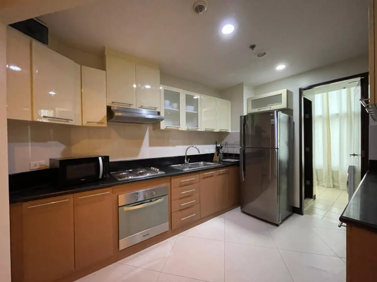 "For Lease 2 Bedroom in One Central Salcedo Village, Makati City"07