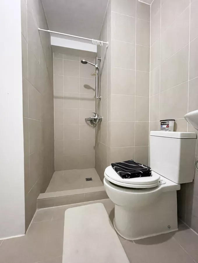 "Fully Furnished 1 Bedroom at The Residences at Commonwealth, Quezon City"02