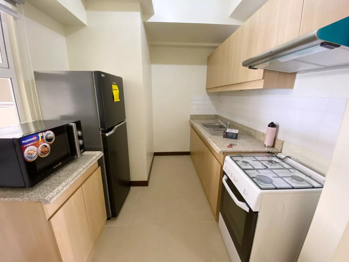 "For Rent 2 Bedroom with Parking space in Makati City, Metro Manila"06