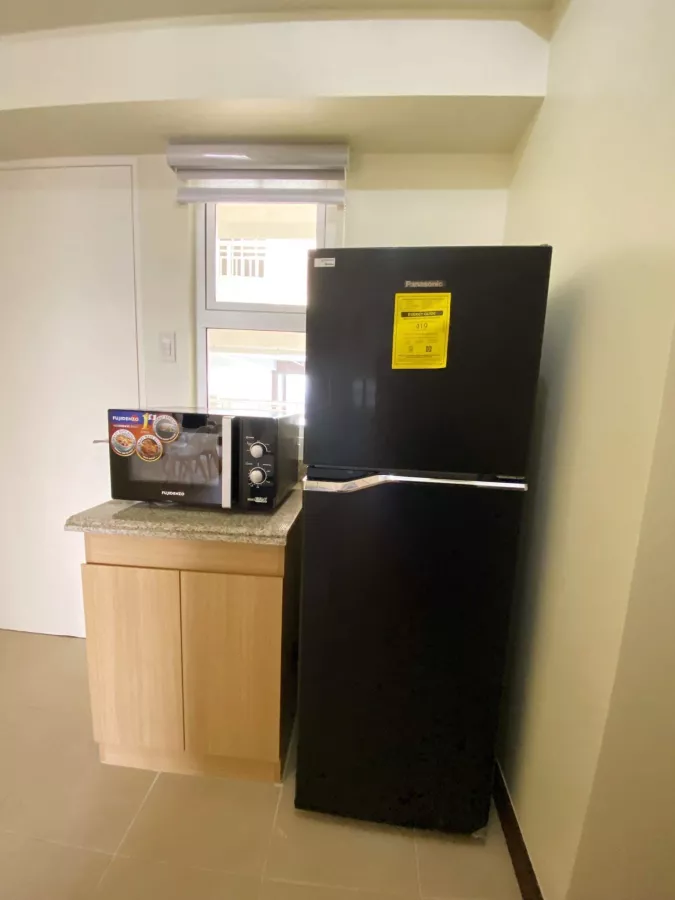 "For Rent 2 Bedroom with Parking space in Makati City, Metro Manila"08