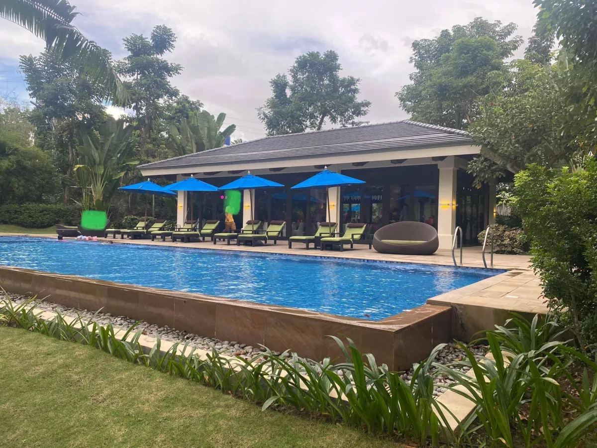BEST RATE! Brand New 3BR Unit in 32Sanson by Rockwell w/  Forest View Cebu City.04