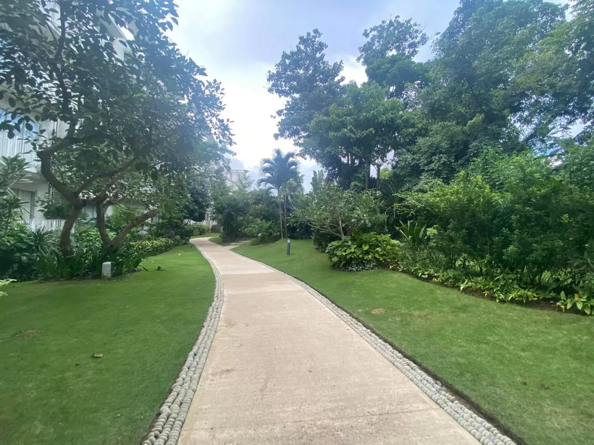 BEST RATE! Brand New 3BR Unit in 32Sanson by Rockwell w/  Forest View Cebu City.06