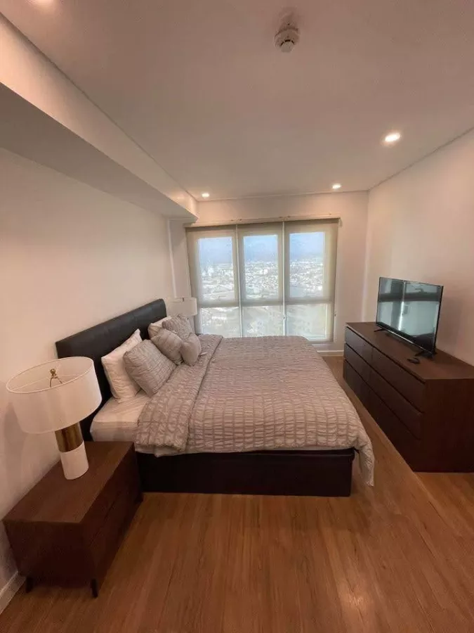 3 Bedroom Two Serendra The Fort BGC Condo For Rent03