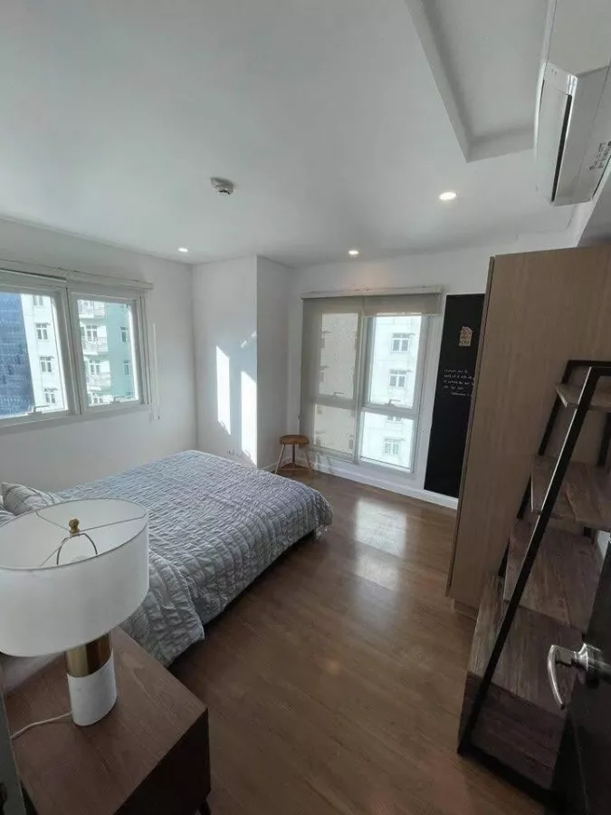 3 Bedroom Two Serendra The Fort BGC Condo For Rent05