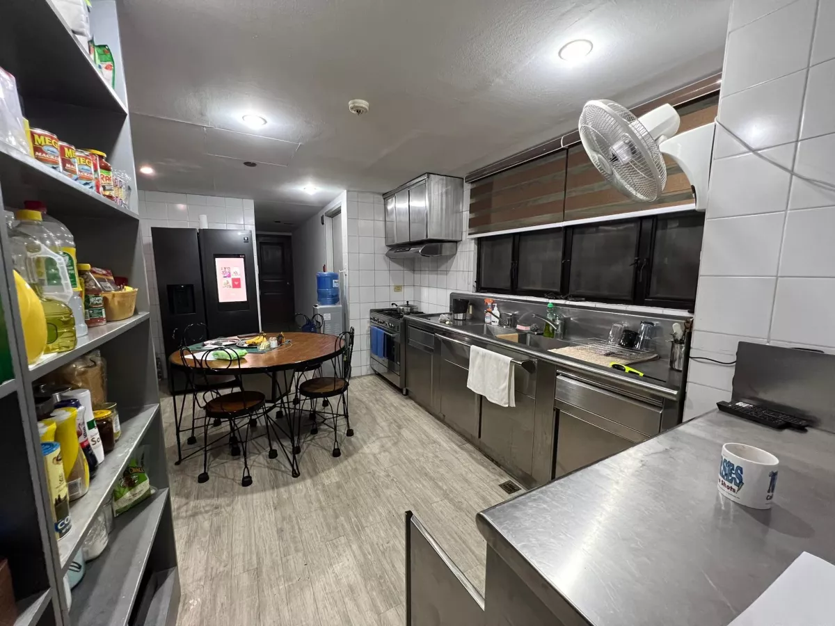 "3 Bedroom unit for lease at Pacific Plaza, Makati City"05