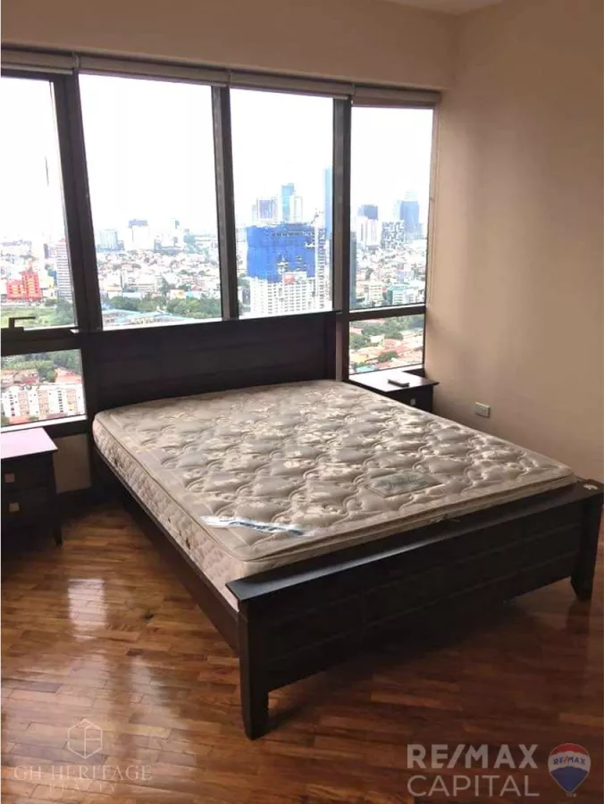 "Fully Furnished 3 Bedroom Unit for Lease in Joya North Tower, Rockwell Makati"04