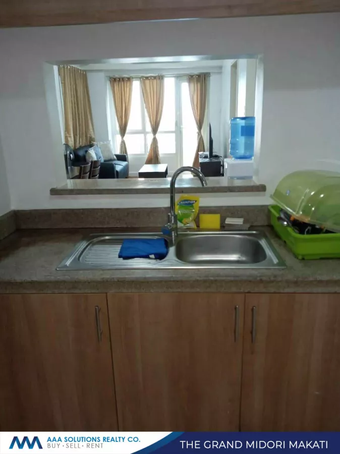Makati 2BR Condo For Rent08