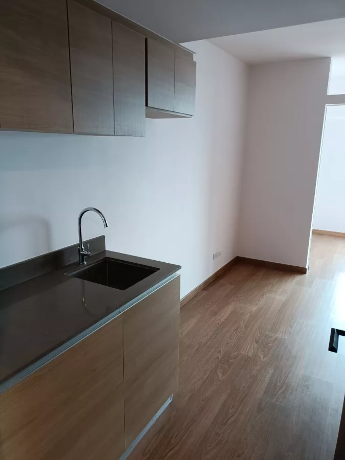 Luxurious 1-Bedroom Condo Fully-Furnished For Rent in The Rise Makati04