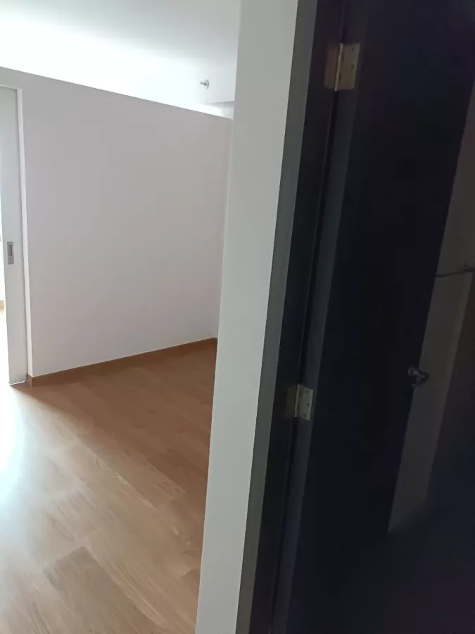 Luxurious 1-Bedroom Condo Fully-Furnished For Rent in The Rise Makati05