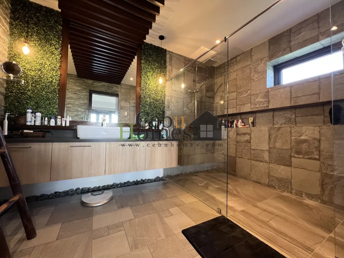 2 Bedroom Condo with Seaview09
