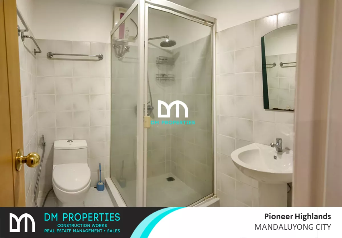 "For Lease/Rent: Studio Unit at Pioneer Highlands, Mandaluyong City"02