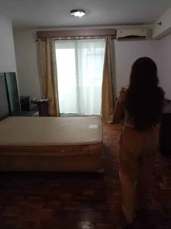 Studio unit for rent at Oxford Suites Makati near Rockwell Century05