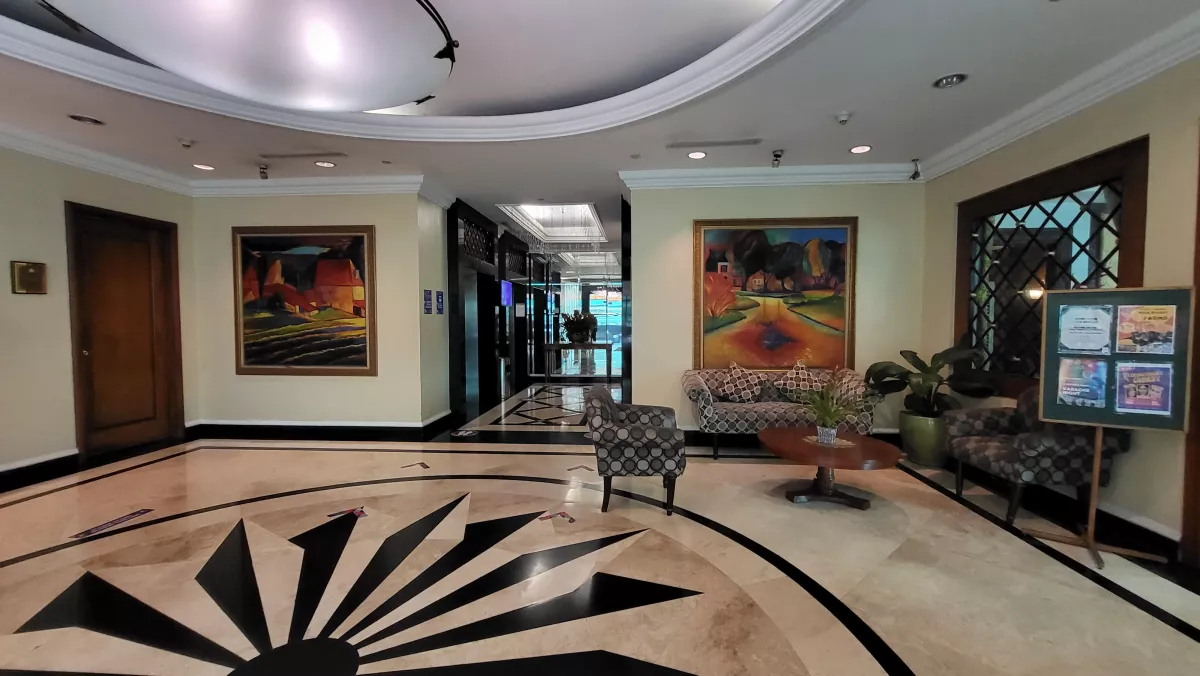 Studio unit for rent at Oxford Suites Makati near Rockwell Century09