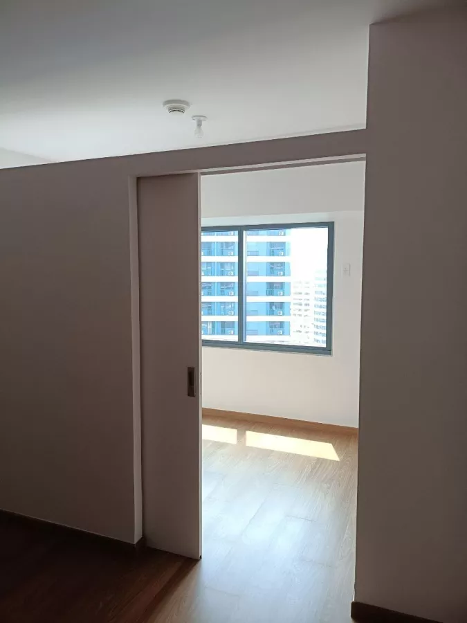 27 sqm 1-BR Fully Furnished Unit For Rent at The Rise Makati 60R (FRBO)05