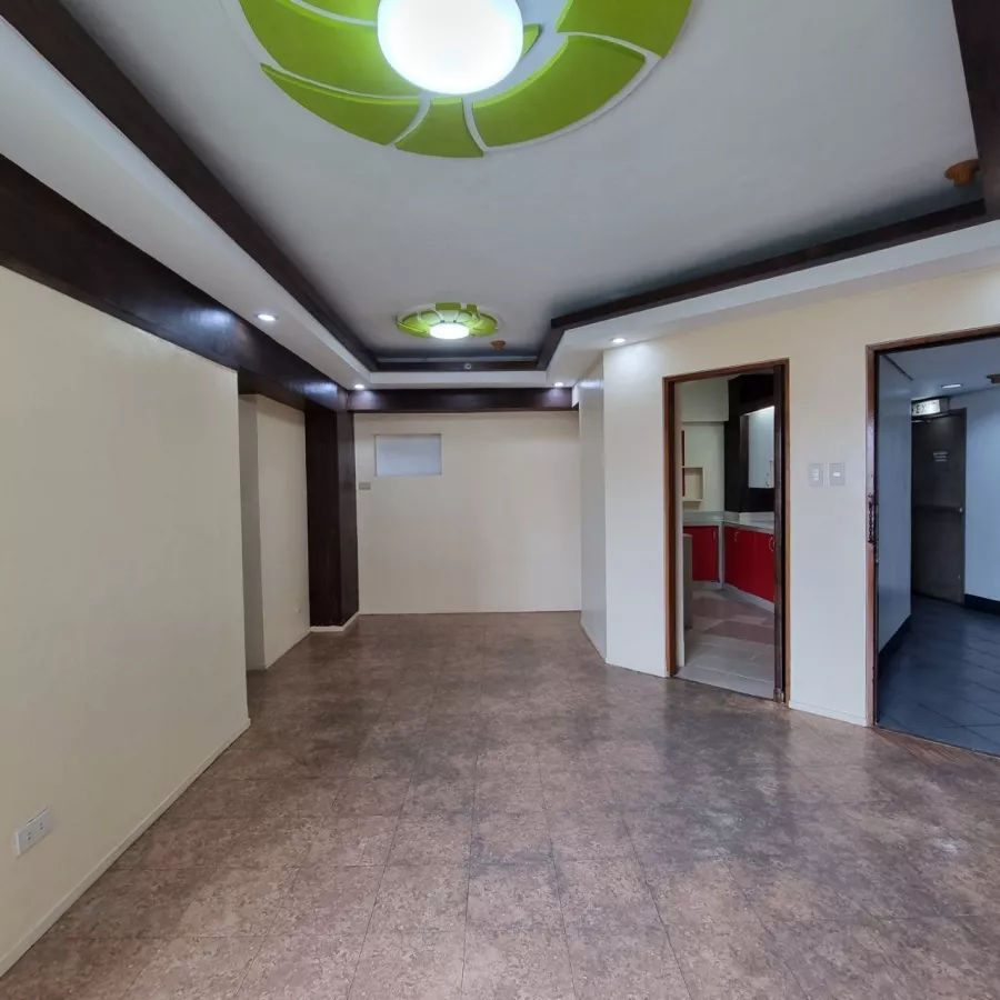 "4 Bedroom Condo Unit at Kingswood Makati, 38k/mo (10% off)"03