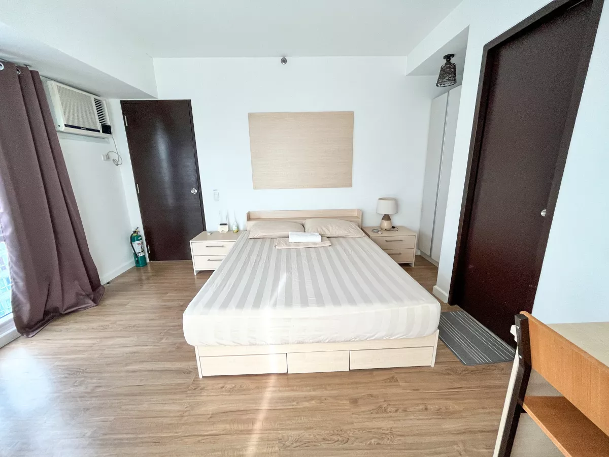 For Rent fully furnished 1 Bedroom at Abreeza Place (26th Floor/Corner unit)03