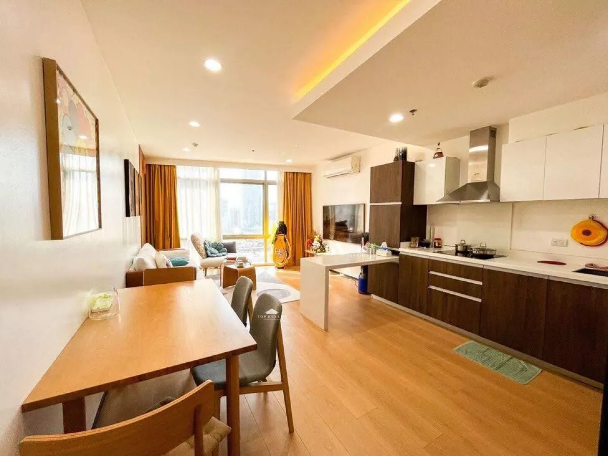 2 Bedroom East Gallery Place BGC Taguig Condo For Rent06