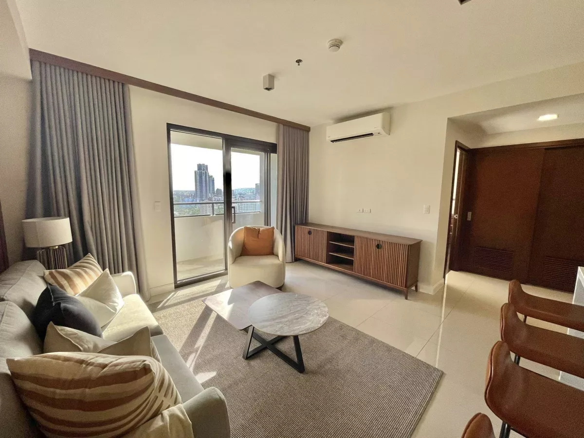 "For Rent - Brand New 1BR Unit In Alcoves, On Top Of Ayala Mall-Cebu with Parking"02