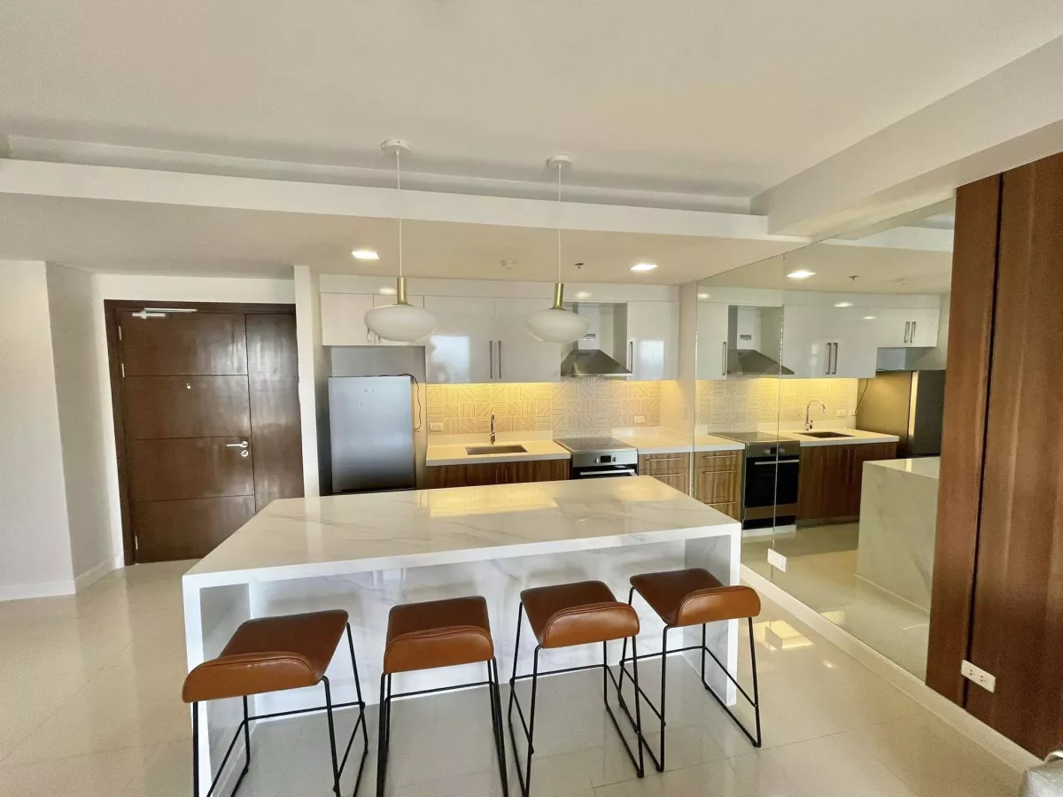 "For Rent - Brand New 1BR Unit In Alcoves, On Top Of Ayala Mall-Cebu with Parking"03