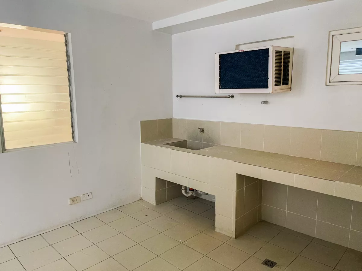 FOR RENT Spacious 5 Bedroom Penthouse Unit near Okada03