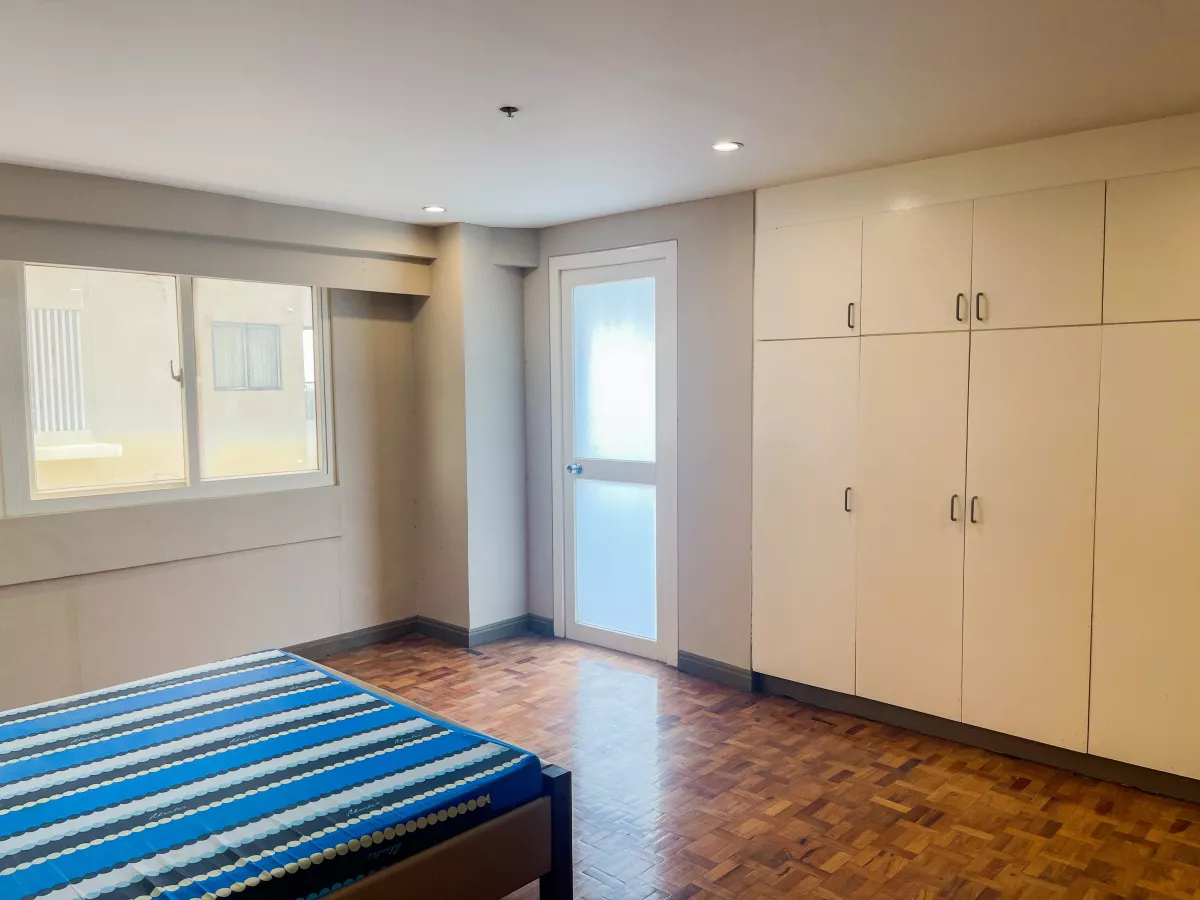 FOR RENT Spacious 5 Bedroom Penthouse Unit near Okada09