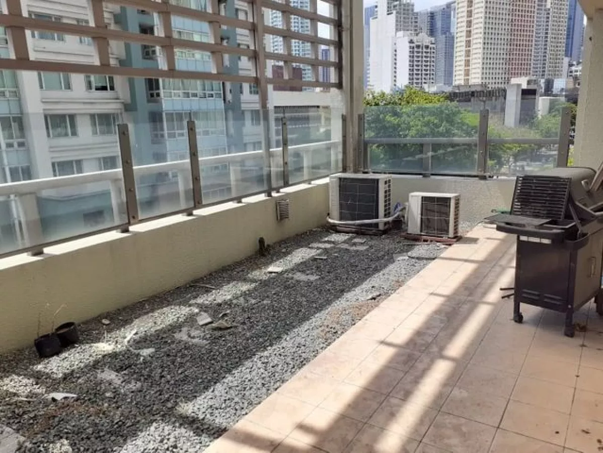 Nicely Furnished and Spacious One Bedroom in Residences at Greenbelt05
