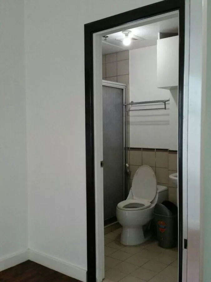 1BR Stylish and Cozy Condo Unit Beside Robinsons Mall in Ermita Manila for Lease08