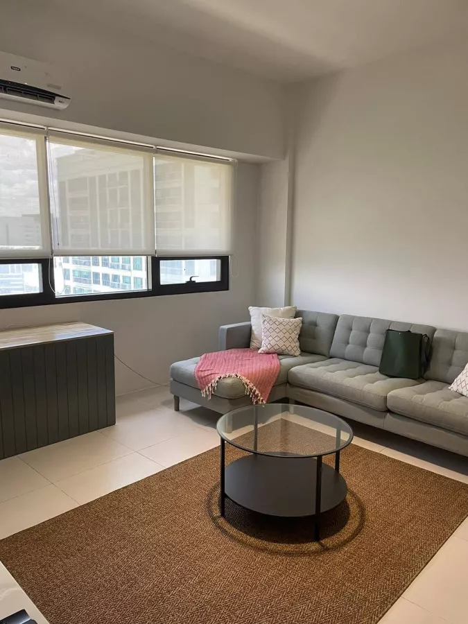 One bedroom condo unit for rent in icon residences tower 1 bgc08