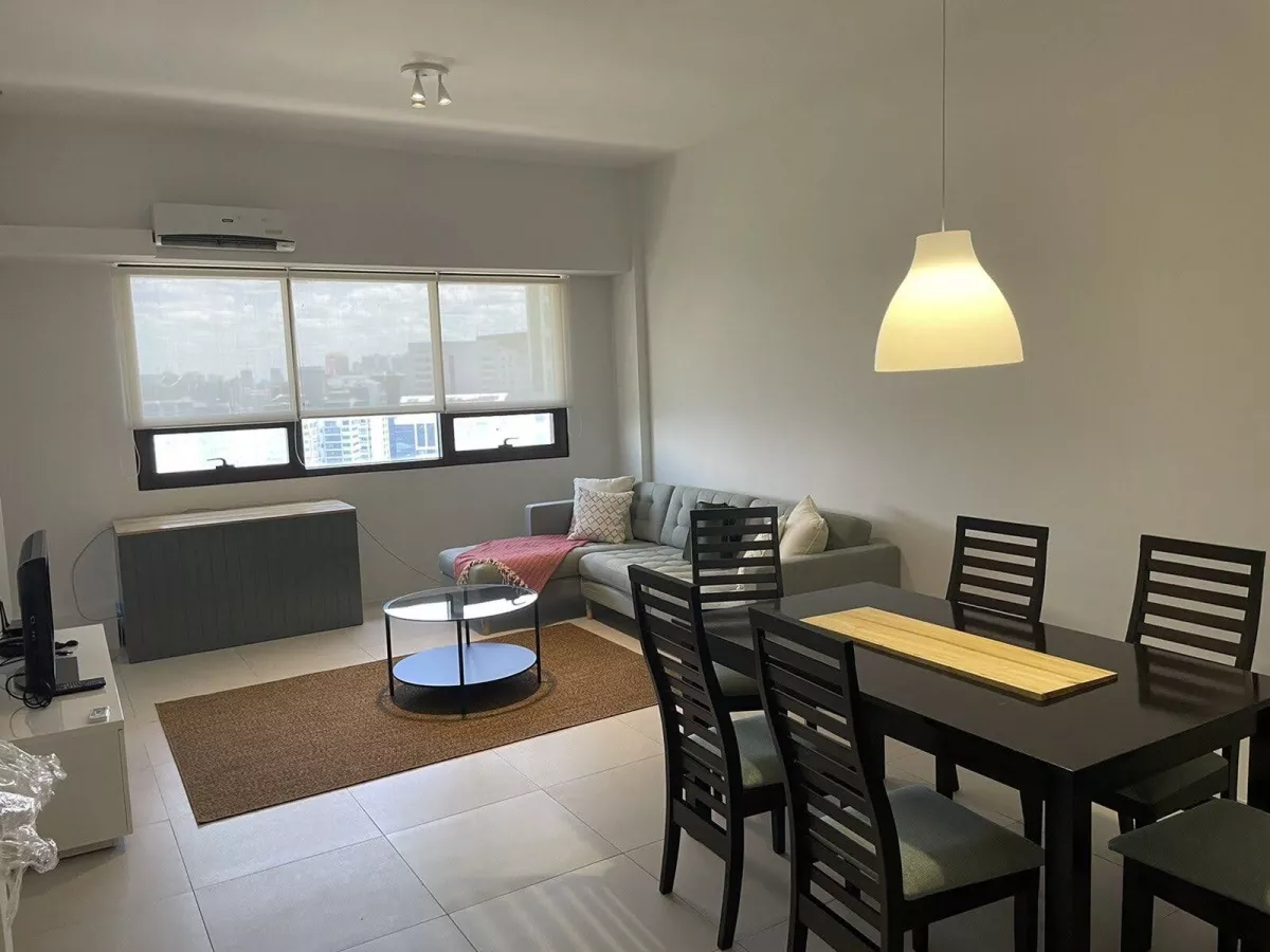One bedroom condo unit for rent in icon residences tower 1 bgc09