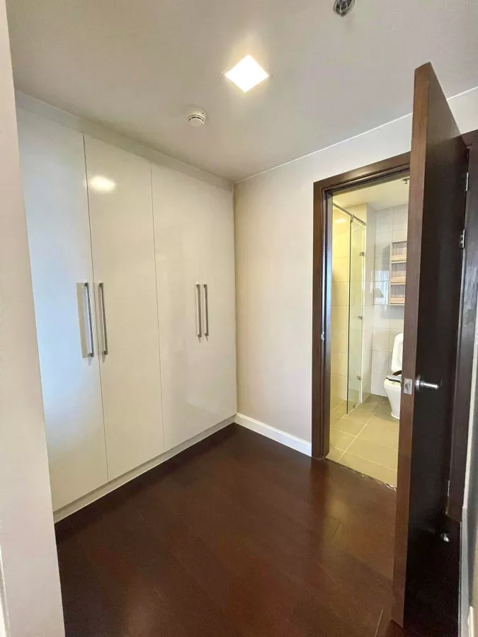 "for rent - brand new, prime 1br condo unit in the alcoves on top of ayala mall."09