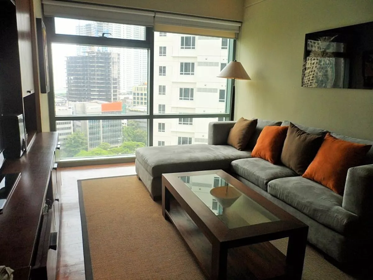 1BR Condo for Rent in One Legaspi Park Legaspi Village Makati City RH221403
