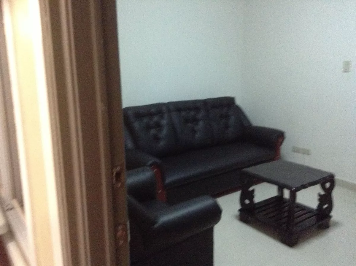 "Condo near Fields Avenue, and Clark Angeles City, for Rent Php 25,000"04