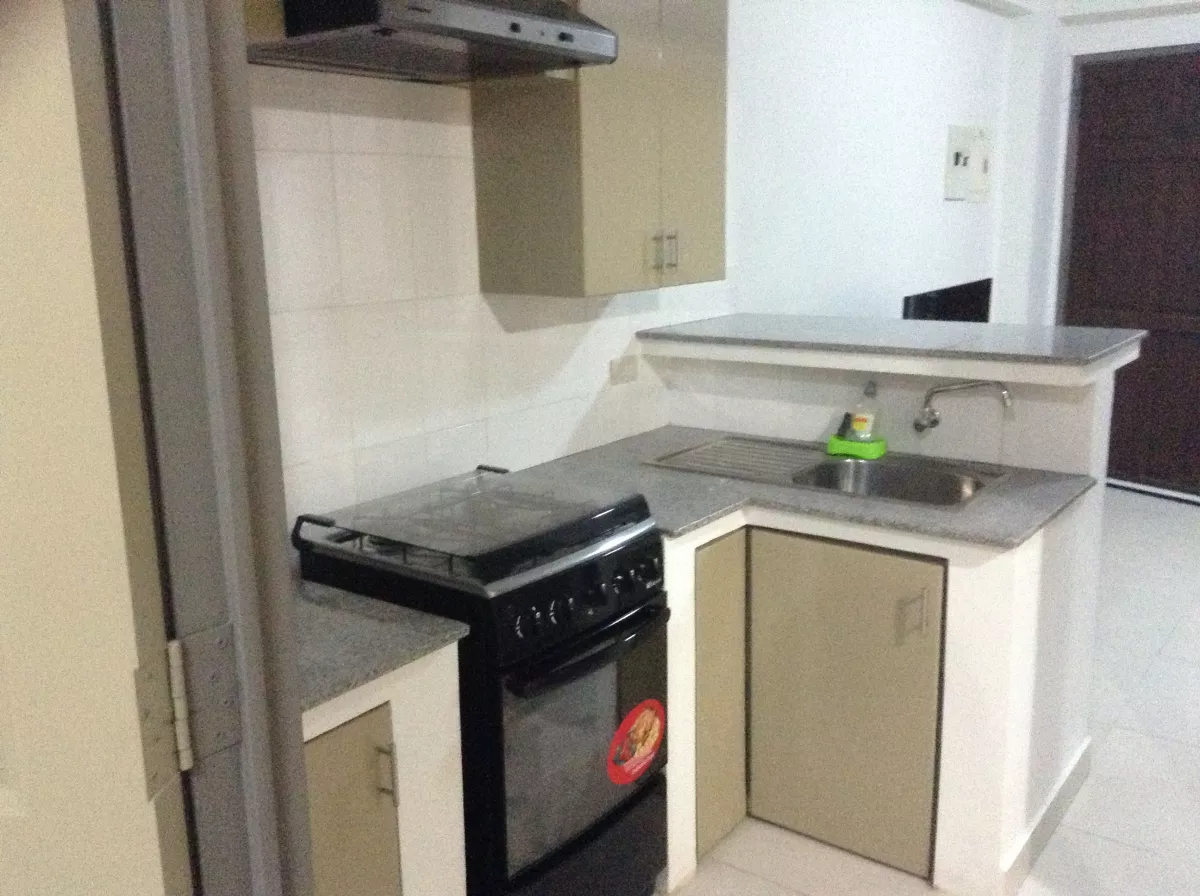 "Condo near Fields Avenue, and Clark Angeles City, for Rent Php 25,000"06