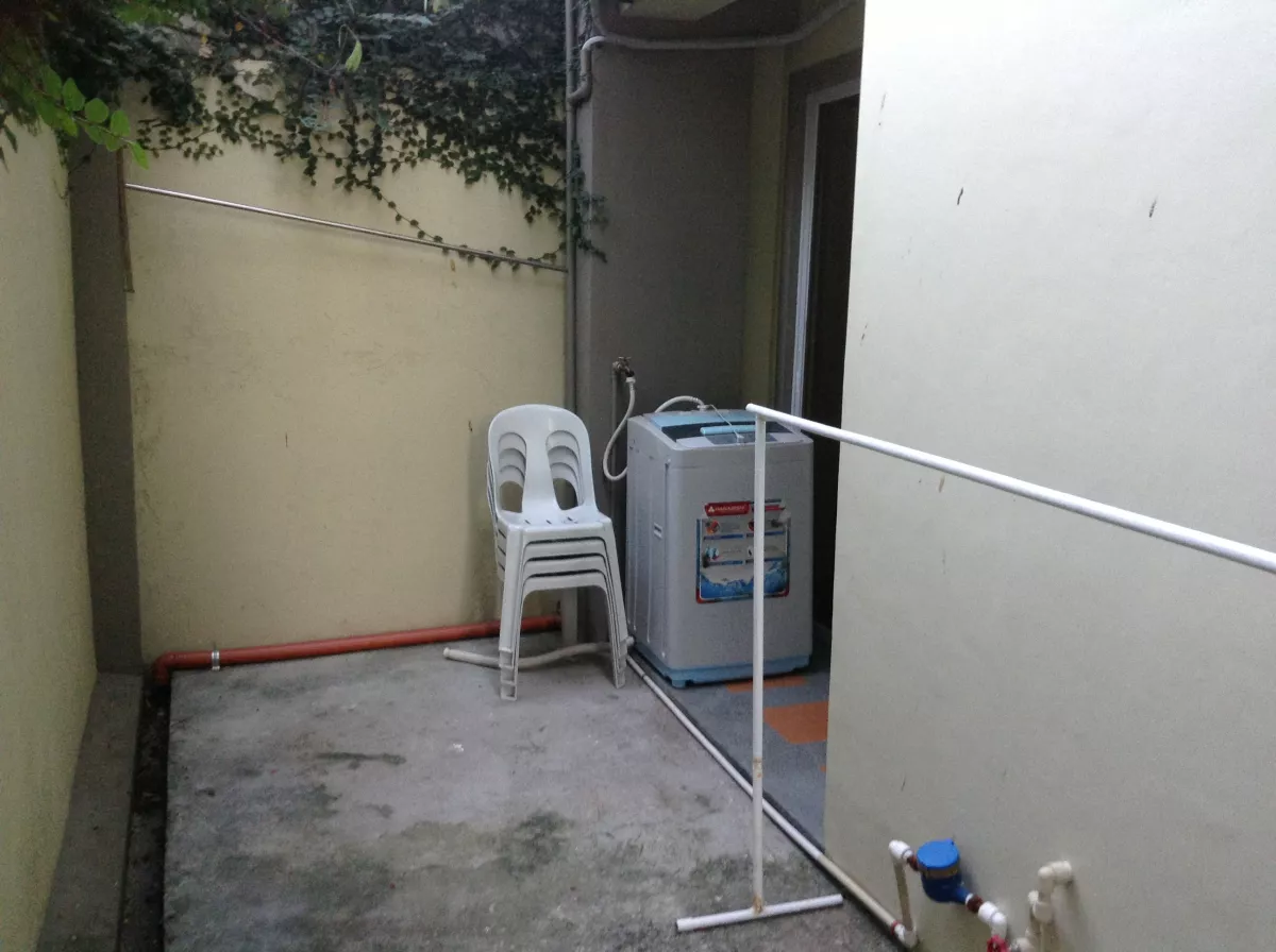 "Condo near Fields Avenue, and Clark Angeles City, for Rent Php 25,000"10