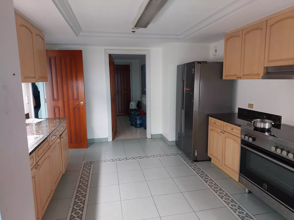 Rockwell 4BR Condo Rizal Tower Rent Makati02