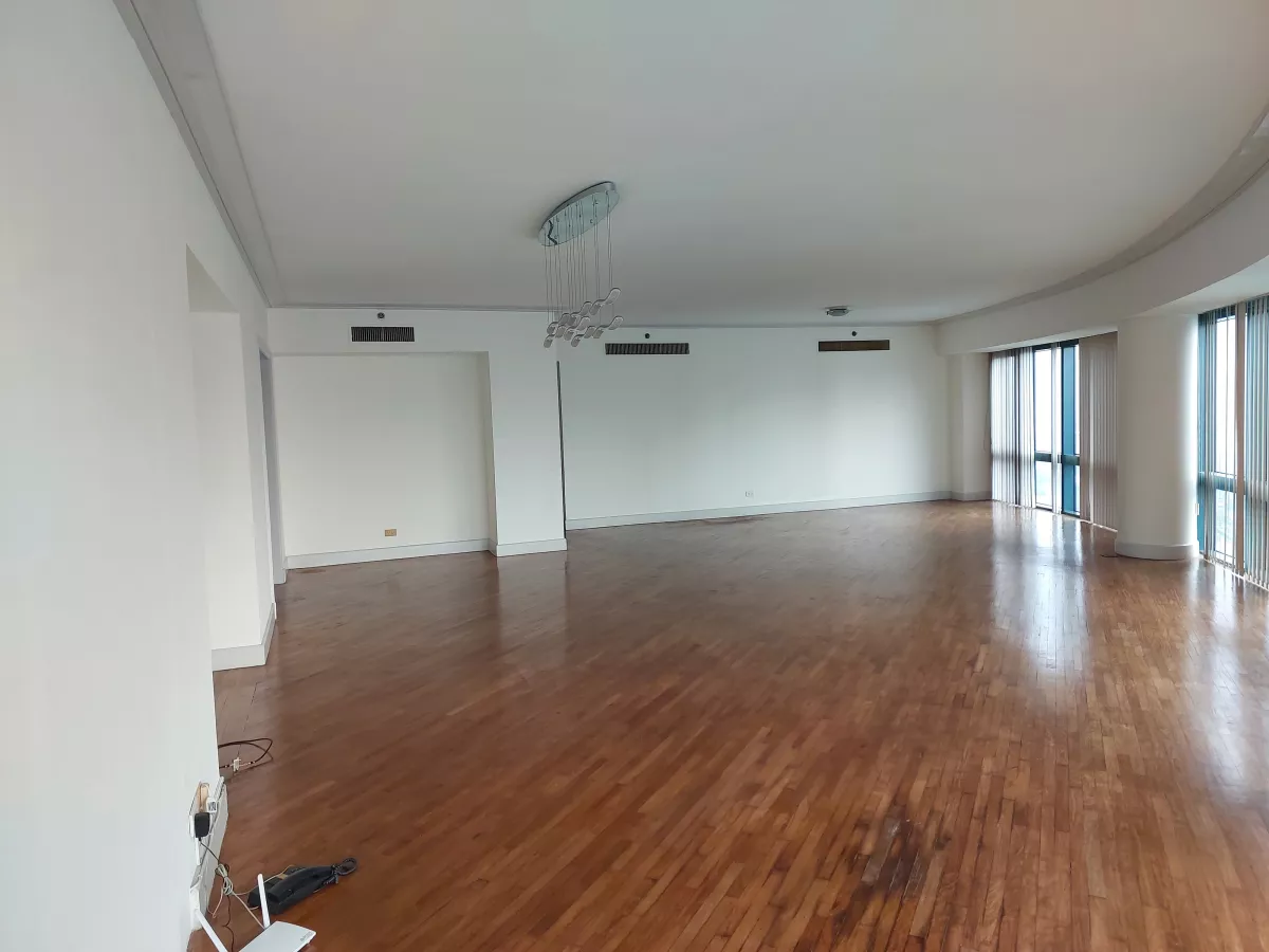 Rockwell 4BR Condo Rizal Tower Rent Makati05