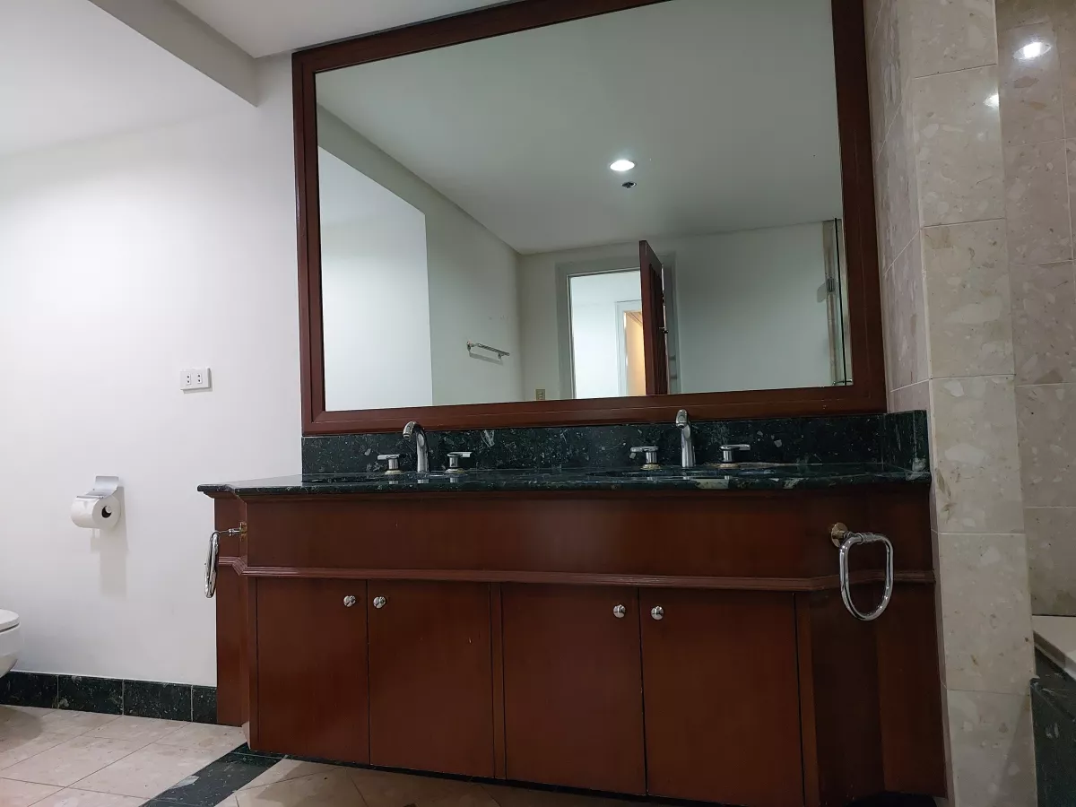 Rockwell 4BR Condo Rizal Tower Rent Makati09
